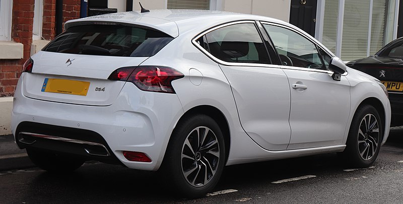 File:2016 DS DS4 Elegance BlueHDi 1.6 Rear.jpg