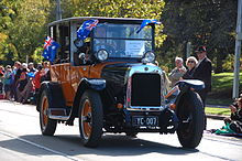 ANZAC Day Parade 2013 i Melbourne - 8680257876.jpg