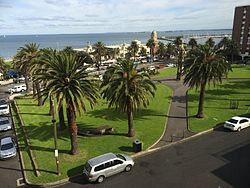 Albert Square Park, St Kilda Temmuz2014.JPG