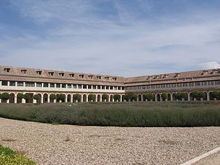 Patio de la Casa de Caballeros / Courtyard of the House of Knights