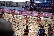 Deutsch: Beachhandball bei den Olympischen Jugendspielen 2018; Tag 3, 10. Oktober 2018; Mädchen, Vorrunde, Gruppe B - Niederlande-Argentinien 2:0 English: Beach handball at the 2018 Summer Youth Olympics at 10 October 2018 – Girls Preliminary Round Group B‎ – Netherlands-Argentina 2:0