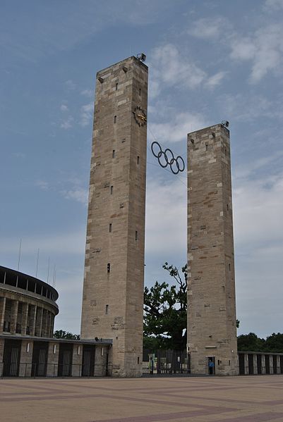 File:Berlin, Olympiastadion, 2012-07 CN-04.jpg
