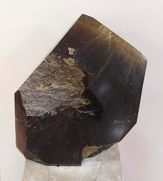 File:Brazilian smoky quartz.jpg