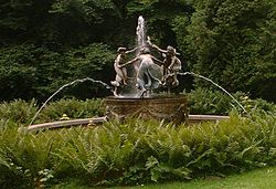 The original Nymphenbrunnen in Mecklenburg Burg Schlitz Nymphenbrunnen.jpg