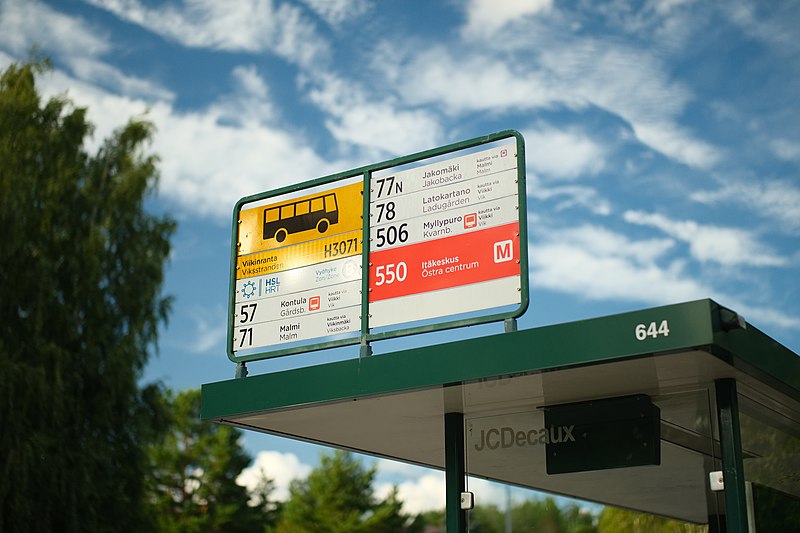 File:Bus stop in Viikinranta, Helsinki, Finland, 2021.jpg