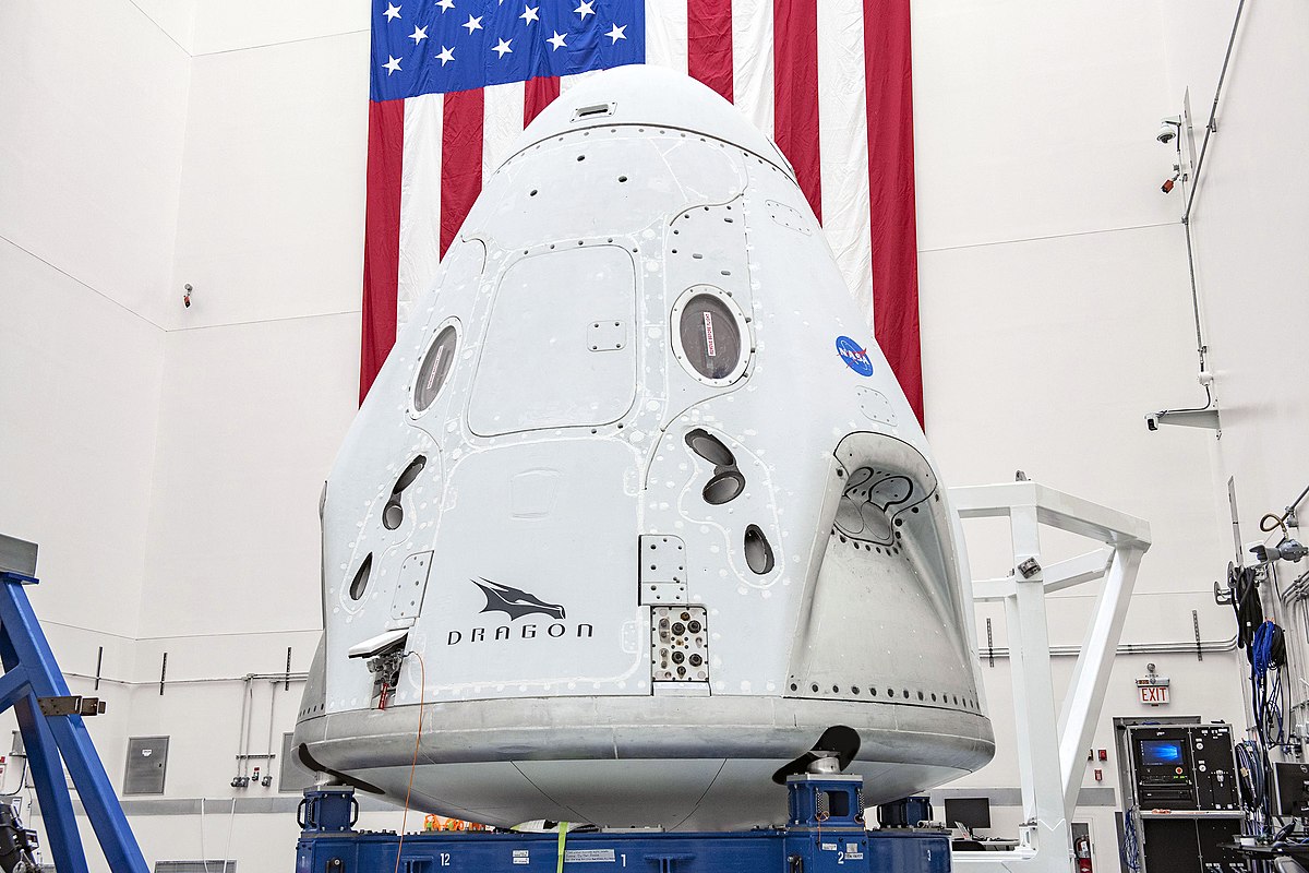 spacex dragon returns to earth