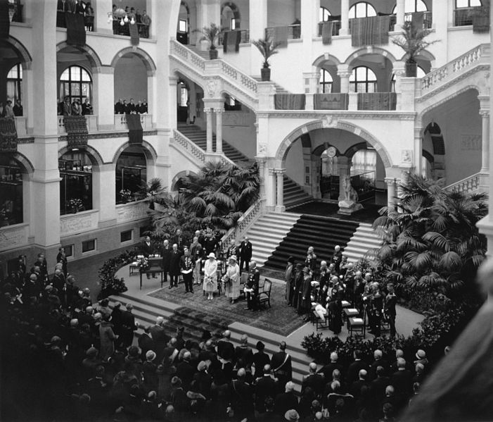 File:COLLECTIE TROPENMUSEUM Opening van het Koloniaal Instituut 10020669c.jpg