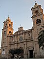 Katedralen i Tacna (1875) ble tegnet av Gustave Eiffel.