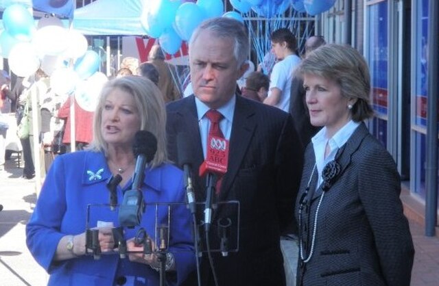 Turnbull with Deputy Leader Julie Bishop (right) and Helen Coonan (left) in July 2009