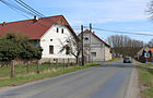 Čeština: Silnice II/233 v obci Chomle English: Road No. 233 in Chomle village, Czech Republic.
