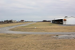 <span class="mw-page-title-main">Clark Airport (Texas)</span> Privately owned airport in Justin, Texas, United States