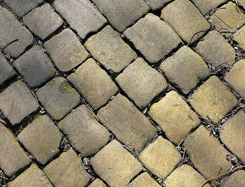 File:Cobbles (2308284742).jpg