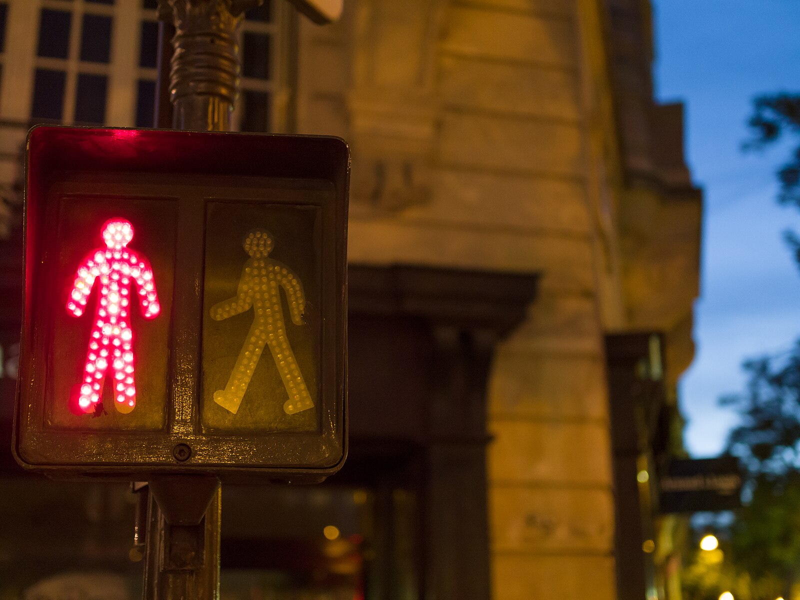 Crossing file. Улица в Нью Йорке светофор столб чугунный фонаря. Kiev pedestrian Crossing sign. Kiev Road Crossing sign.