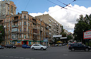 Перехрестя з Жилянською вулицею