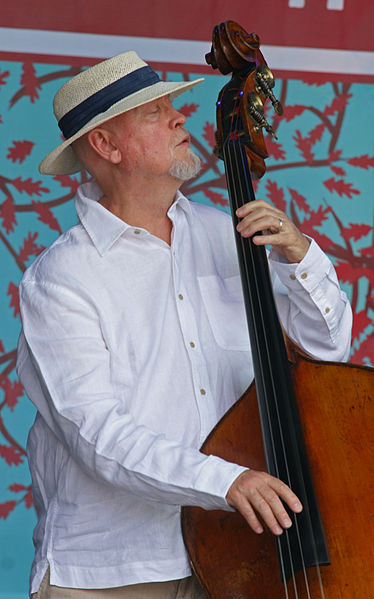 Thompson backing Martin Simpson at the 2008 Folk by the Oak Festival, Hatfield House