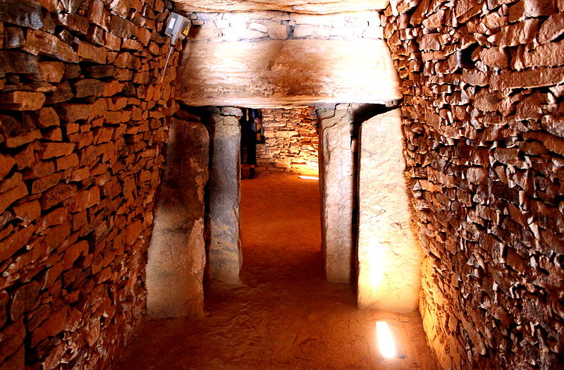 File:Dolmen Cueva del Romeral Antequera Málaga 3.JPG