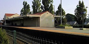 Estação ferroviária de Drouin.jpg