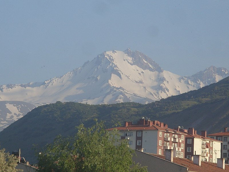 File:ERCİYES - panoramio.jpg