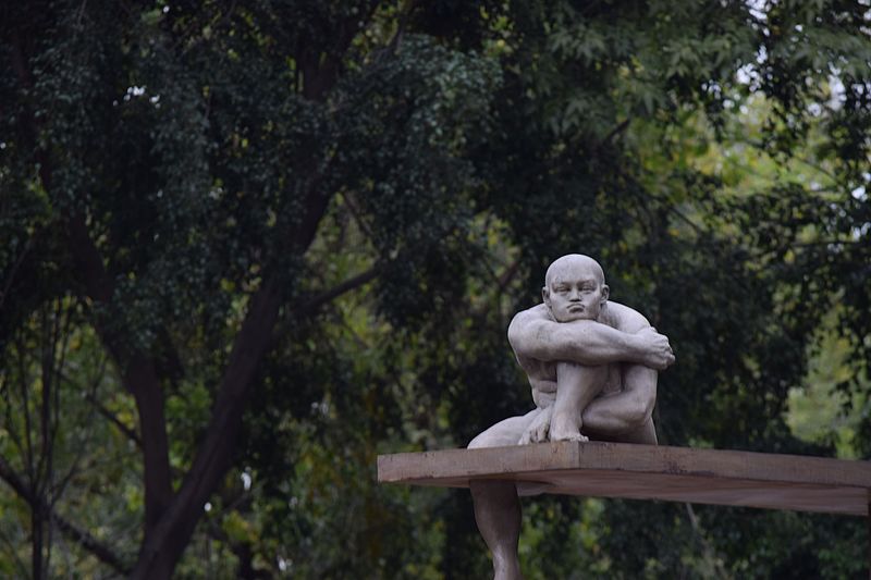 File:Estatua entre Jalapa y Avenida Álvaro Obregón.jpg