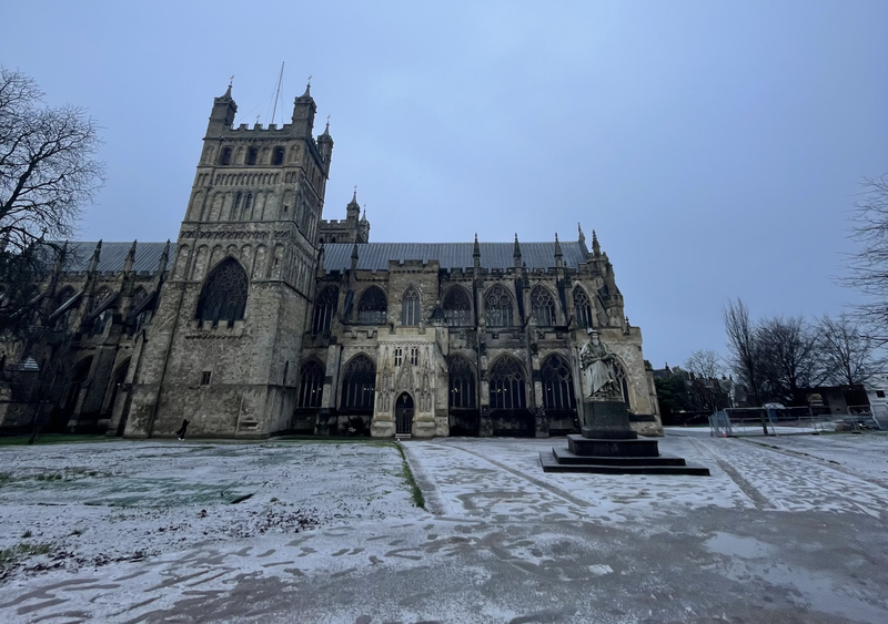 File:Exeter Cathedral Green after snowfall, 180123.png