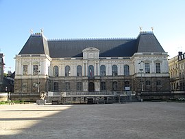 Exterior of Palais du parlement de Bretagne.jpg