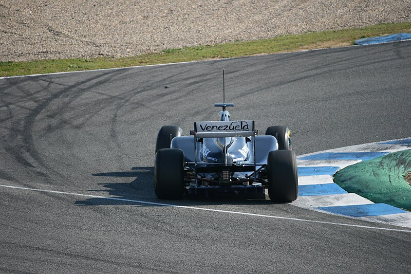 File:F1 2011 Jerez day2 6.jpg