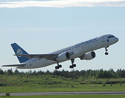 Finnairin Boeing 757 -kone.