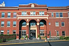 16. Cadde'deki eski Columbia Hastanesi - Astoria, Oregon (2012) 4.jpg