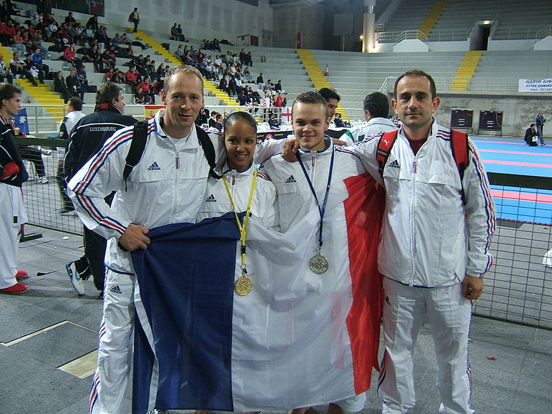 File:Fumonde-Lacoste-Limassol-2005.JPG