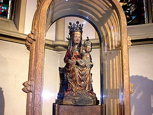 Het genadebeeld, (ca. 1270), doel van vele Maria-bedevaarten