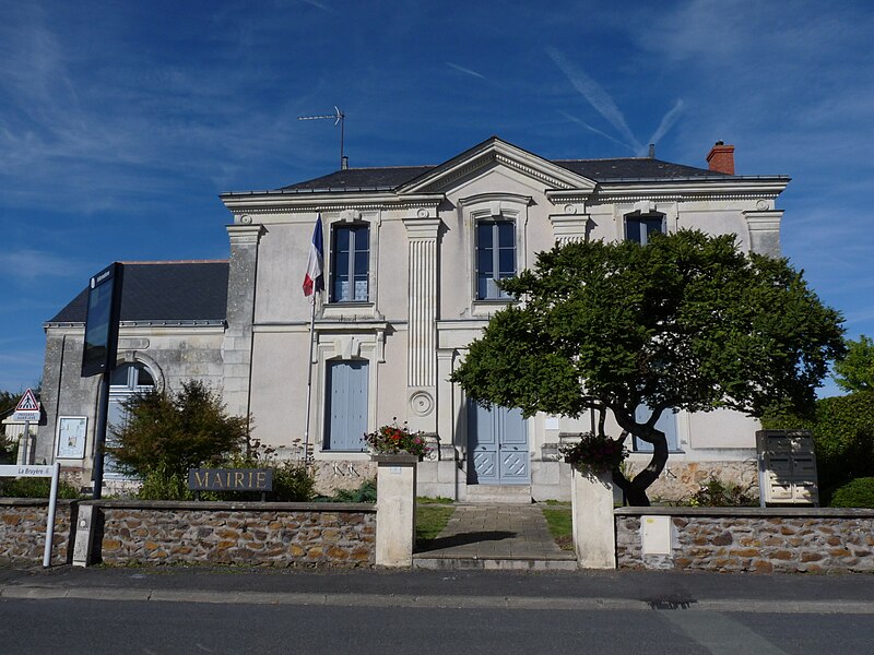 File:Grézillé (49) Mairie.jpg