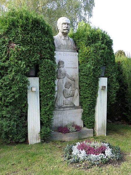 File:Grab von Carl Michael Ziehrer auf dem Wiener Zentralfriedhof (2).JPG