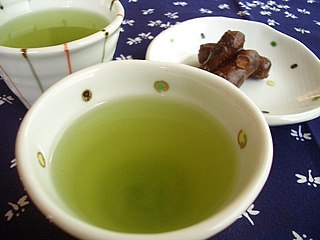 Green tea - 緑茶 - Flickr - Kanko.jpg