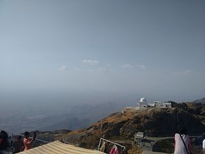 Utsikt från toppen av Guru Shikhar