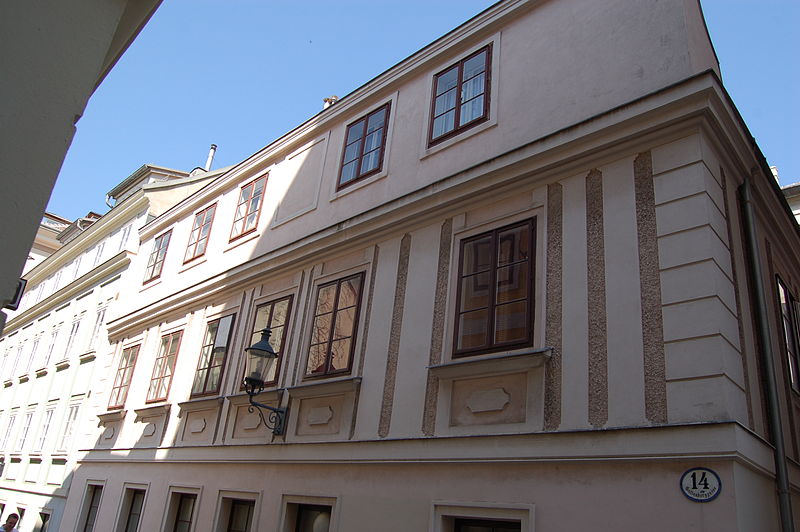 File:Gutenberggasse 14 - Außenfassade I.JPG