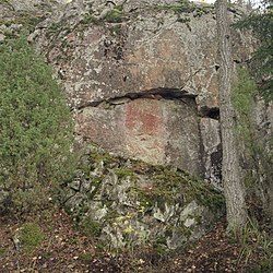 Näkymä kohti kalliomaalausta, valokuvaaja Ismo Luukkonen.