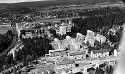 Holmen, ön planda Holmengrenda ile. Oslo Şehir Arşivi'nden fotoğraf