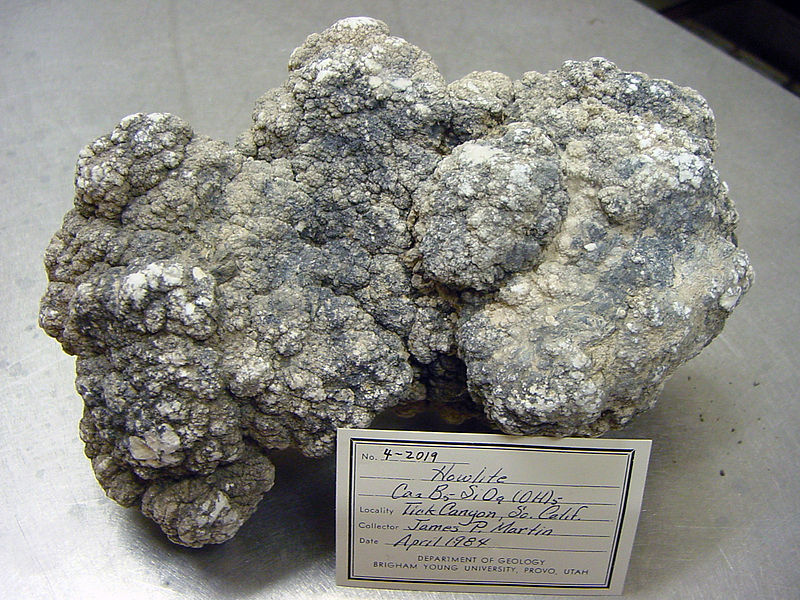 File:Howlite-BYU.jpg