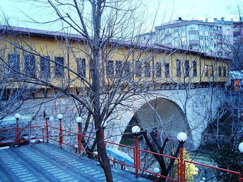 File:IRGANDI -KÖPRÜ ÇARŞI.jpg