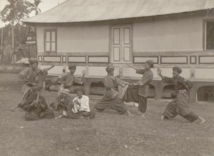 Pencak silat in Sumatra, circa 1910