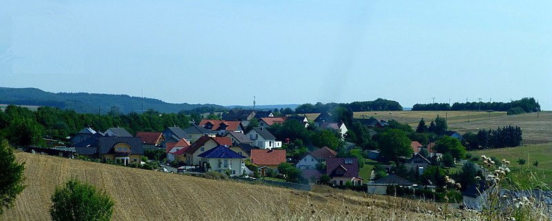 File:Karlshof - panoramio (1).jpg