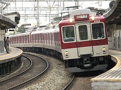 Kintetsu8000Series03.jpg