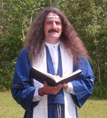 Kirk white performing wedding in 2008.png