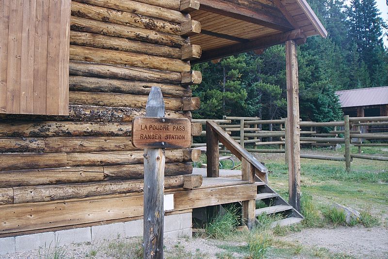 File:La Poudre Pass Ranger Station.JPG