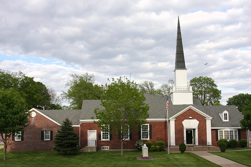 File:LakeviewFuneralHome.jpg