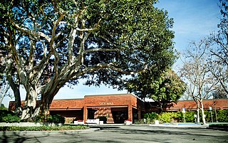 <span class="mw-page-title-main">Lakewood, California</span> City in California, United States