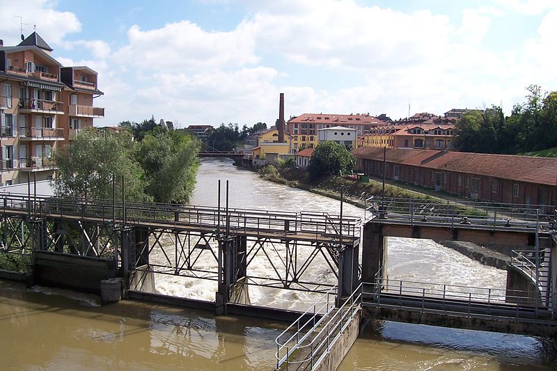 File:Lambro a Melegnano034.JPG