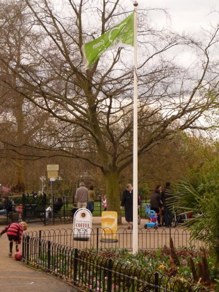 File:Lee Green - Green Flag at Manor House Gardens (geograph 1781493).jpg