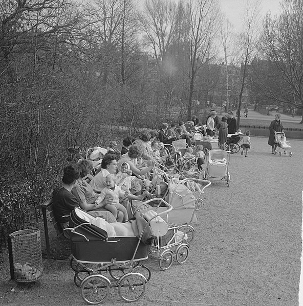 File:Lente in het Vondelpark, Bestanddeelnr 915-0279.jpg