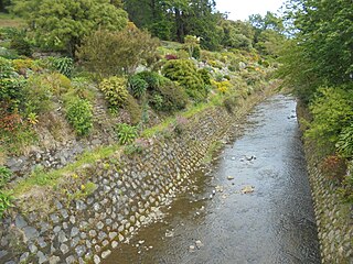 <span class="mw-page-title-main">Lindsay Creek</span> Tributary to the Water of Leith in Dunedin, New Zealand